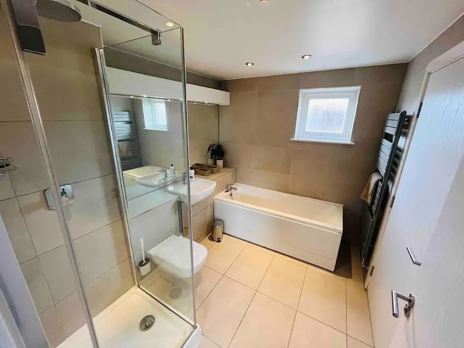 Gorgeous Central 3 Bed House Free Parking & Garden إدنبرة بيت للعطل
